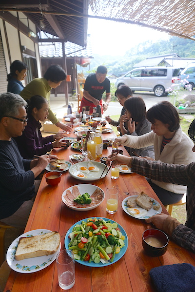 朝食